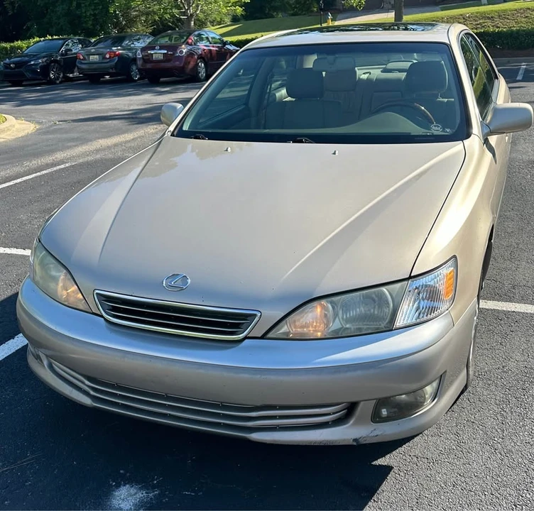 2001 Lexus ES 3rd Gen - Image 2 of 11