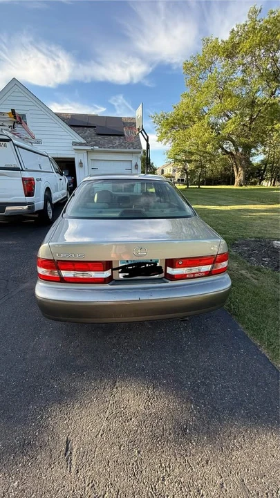 2001 Lexus ES 3rd Gen - Image 5 of 10