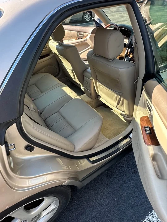 2001 Lexus ES 3rd Gen - Image 8 of 11