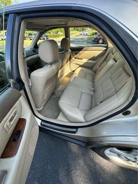2001 Lexus ES 3rd Gen - Image 6 of 11