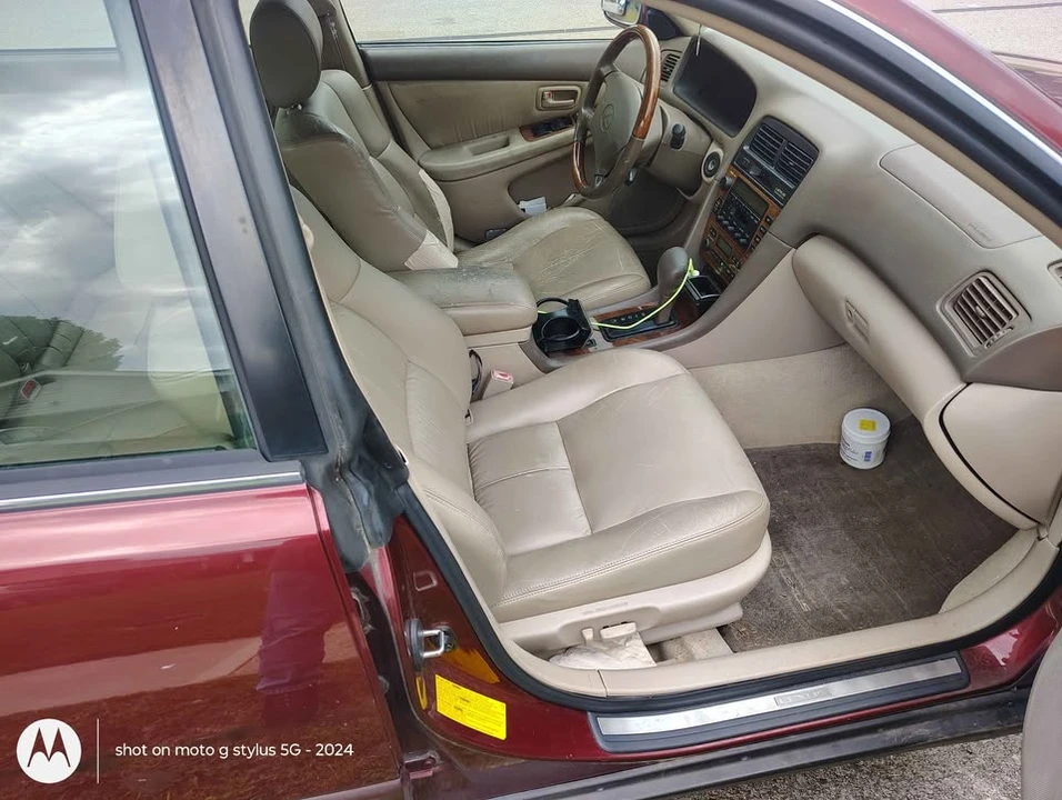 2001 Lexus ES 3rd Gen - Image 5 of 6