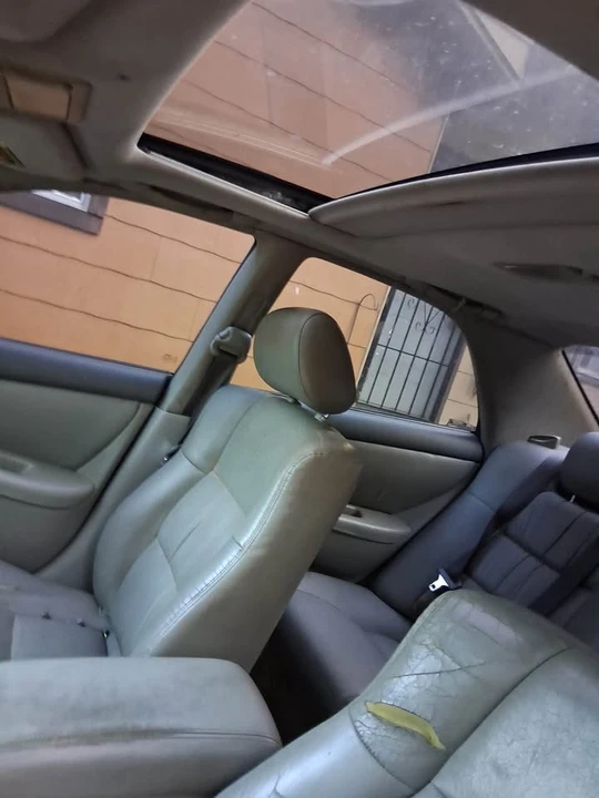 2001 Lexus ES 3rd Gen - Image 4 of 5