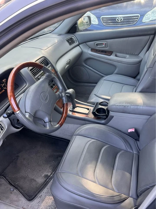 2001 Lexus ES 3rd Gen - Image 7 of 8