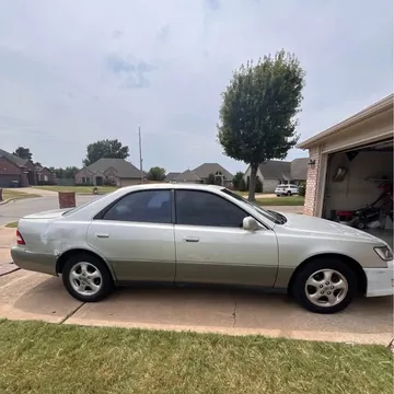 2001 Lexus ES 300 Sedan 4D