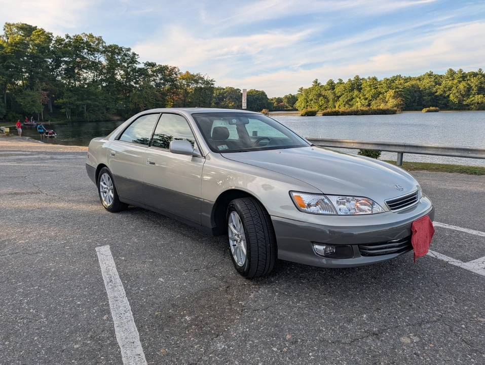 2001 Lexus ES 3rd Gen - Image 2 of 24