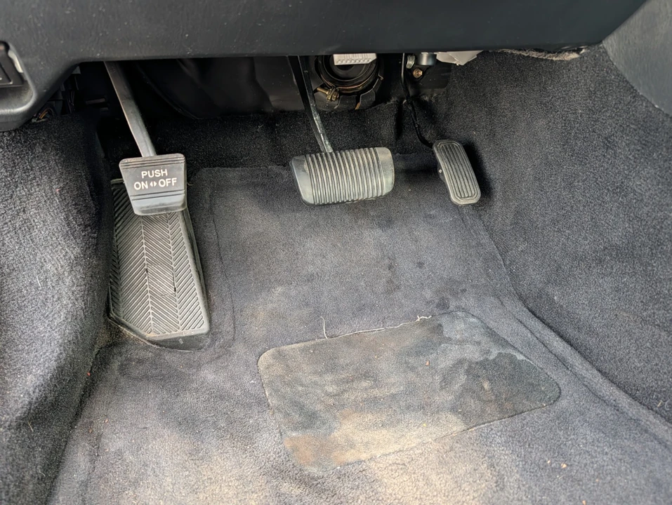 2001 Lexus ES 3rd Gen - Image 5 of 24