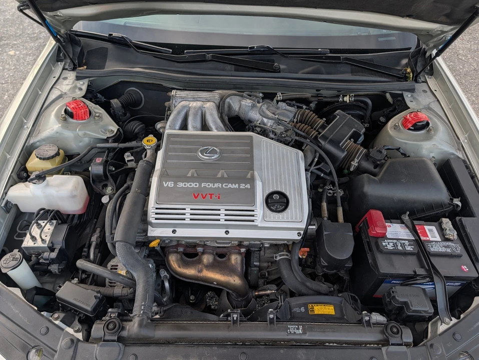 2001 Lexus ES 3rd Gen - Image 15 of 24