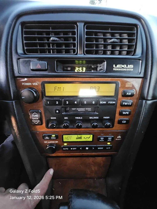 2001 Lexus ES 2nd Gen - Image 8 of 10