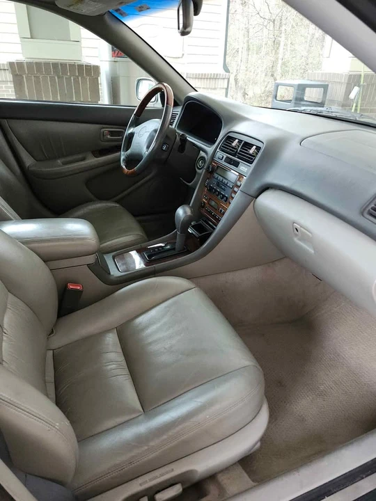 2001 Lexus ES 3rd Gen - Image 9 of 10
