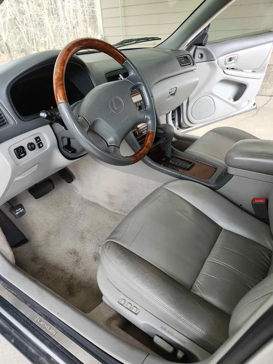 2001 Lexus ES 3rd Gen - Image 10 of 10