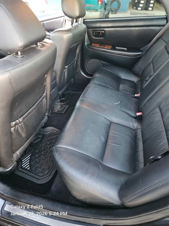 2001 Lexus ES 2nd Gen - Image 6 of 10