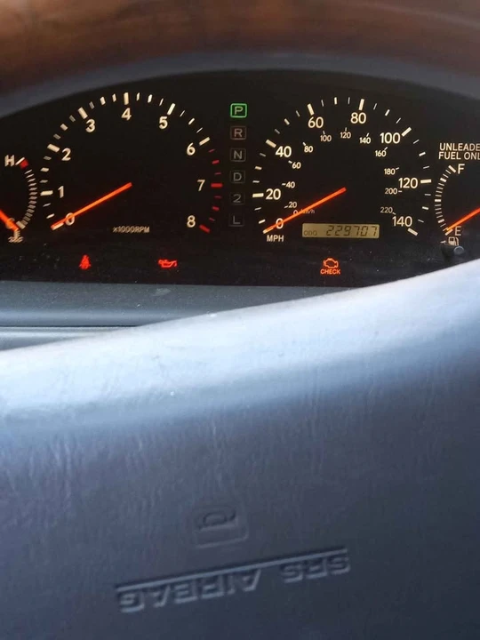 2001 Lexus ES 3rd Gen - Image 4 of 4