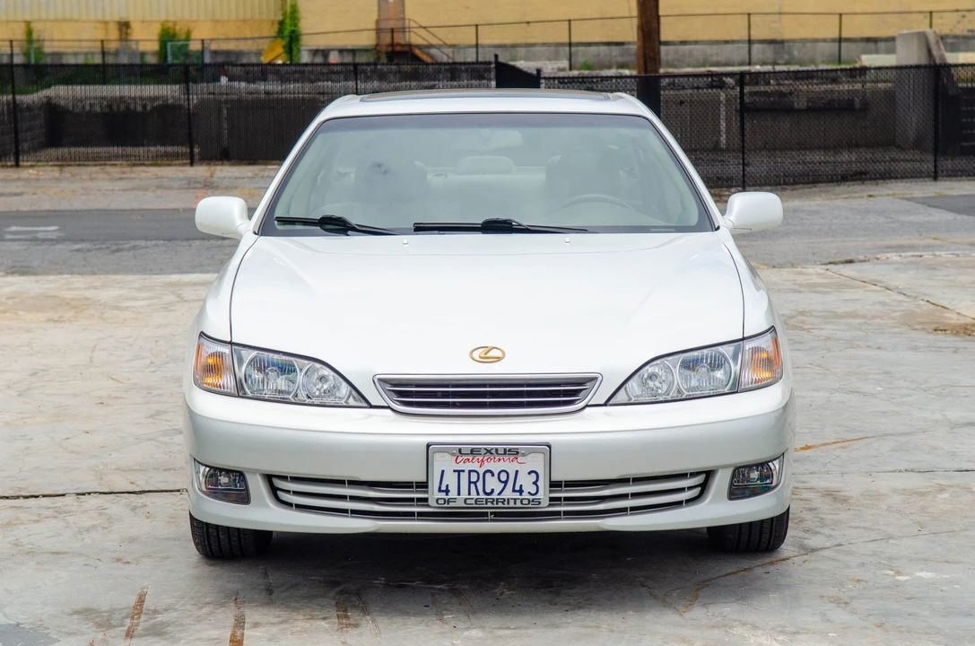 2001 Lexus ES 3rd Gen - Image 7 of 31