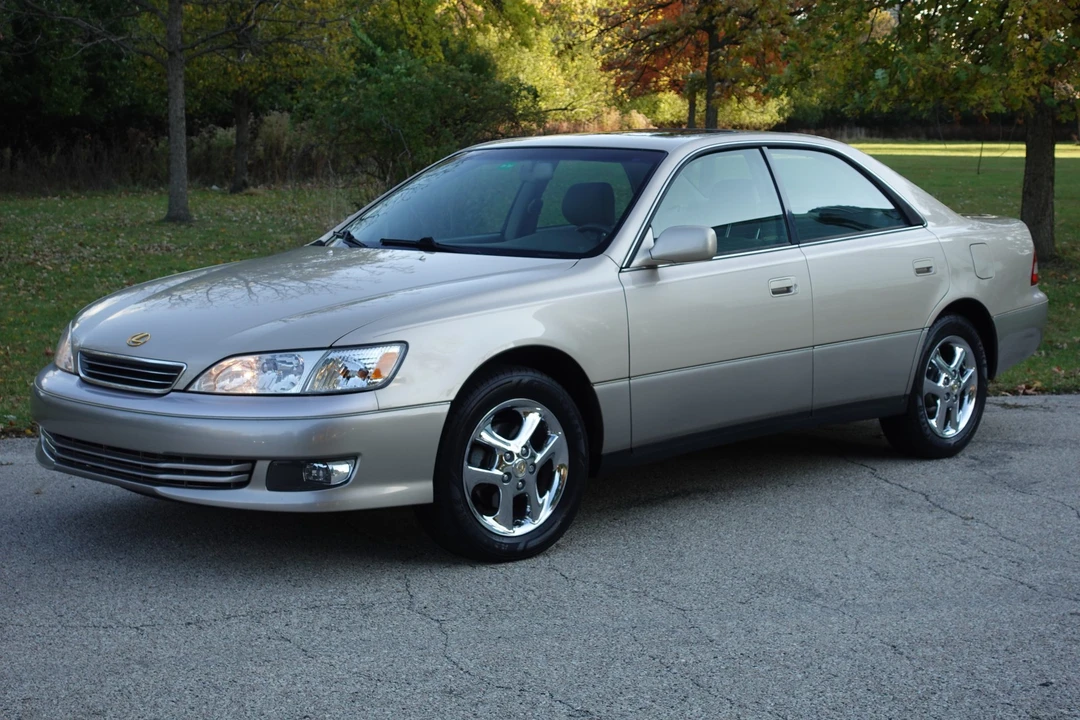 2001 Lexus ES 3rd Gen - Image 3 of 31