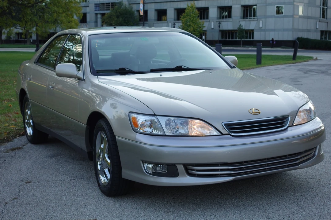 2001 Lexus ES 3rd Gen - Image 10 of 31