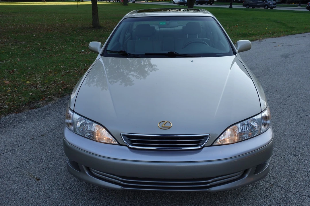 2001 Lexus ES 3rd Gen - Image 12 of 31
