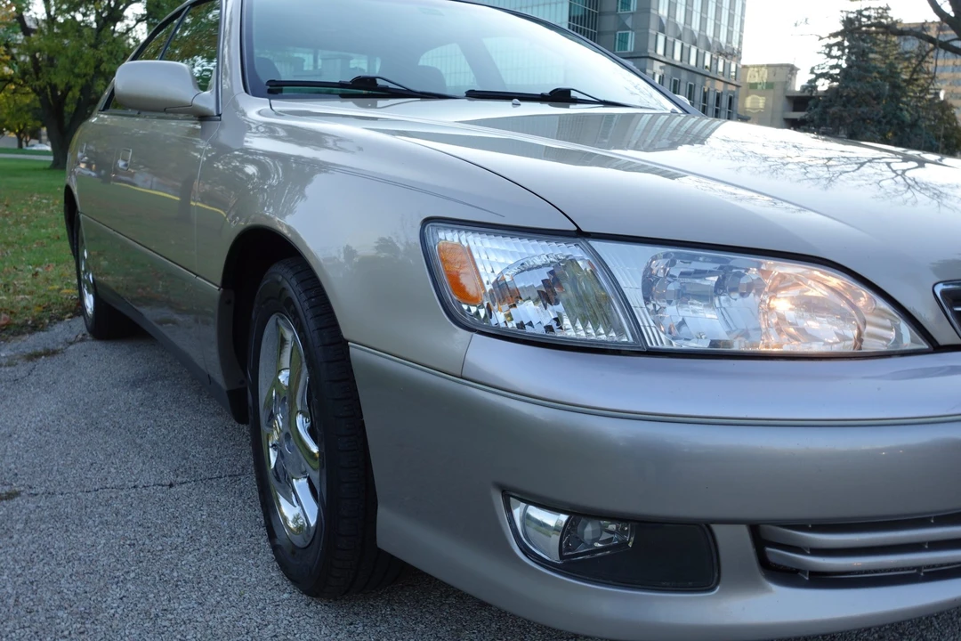 2001 Lexus ES 3rd Gen - Image 13 of 31