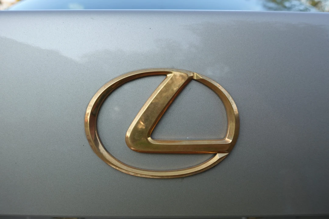 2001 Lexus ES 3rd Gen - Image 27 of 31