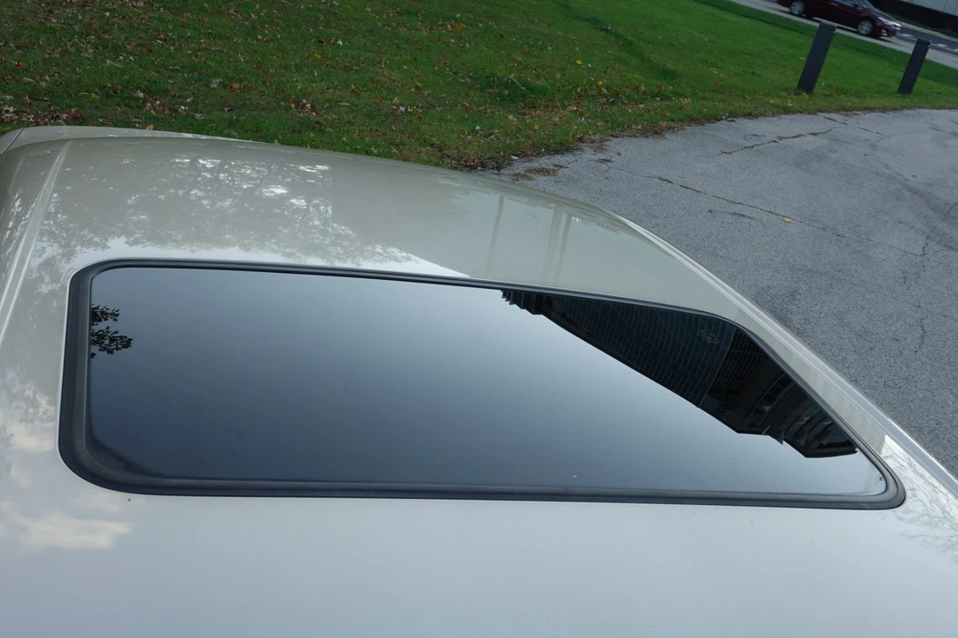 2001 Lexus ES 3rd Gen - Image 25 of 31