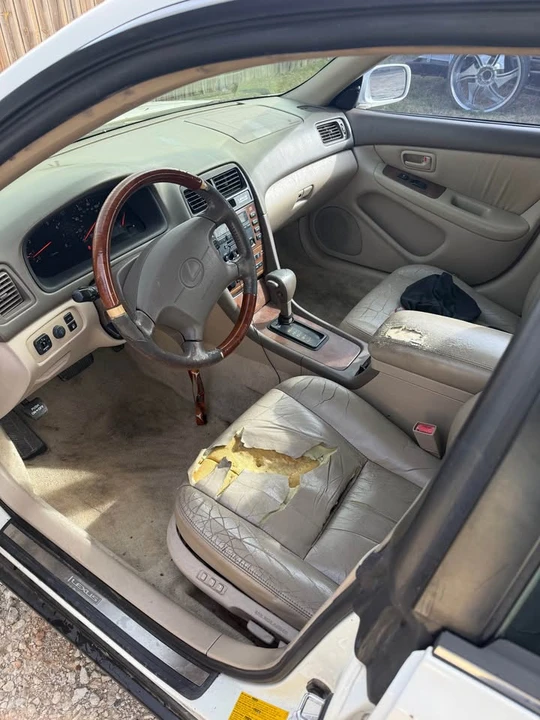 2001 Lexus ES 3rd Gen - Image 5 of 7