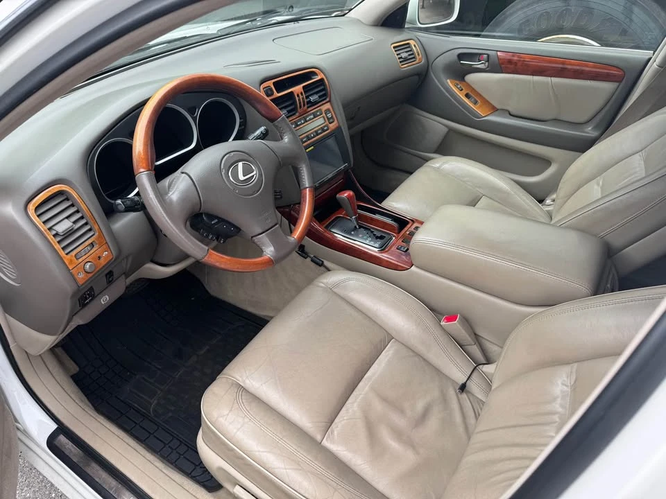 2001 Lexus GS 2nd Gen - Image 7 of 9