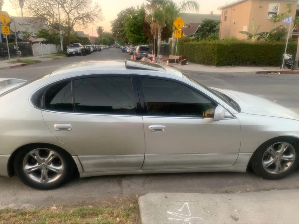 2001 Lexus GS 2nd Gen - Image 2 of 3