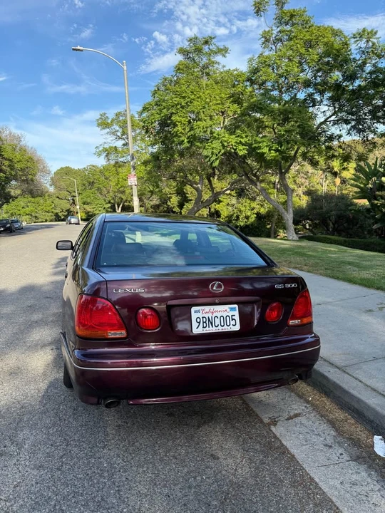 2001 Lexus GS 2nd Gen - Image 4 of 7