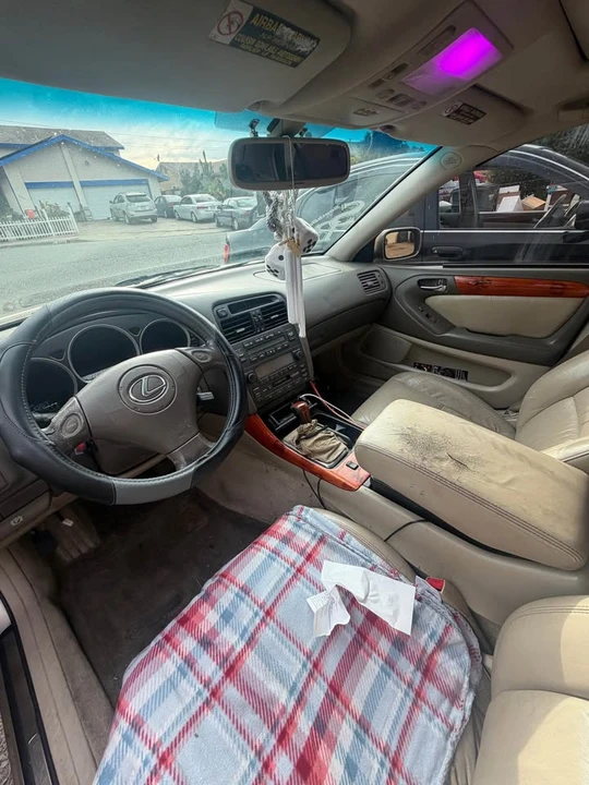 2001 Lexus GS 2nd Gen - Image 3 of 5