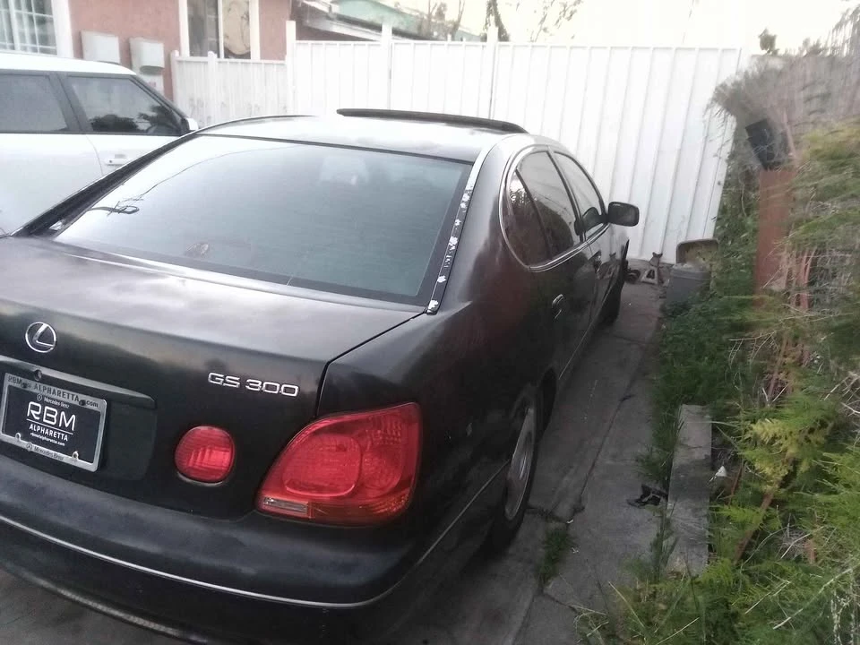 2001 Lexus GS 2nd Gen - Image 4 of 4