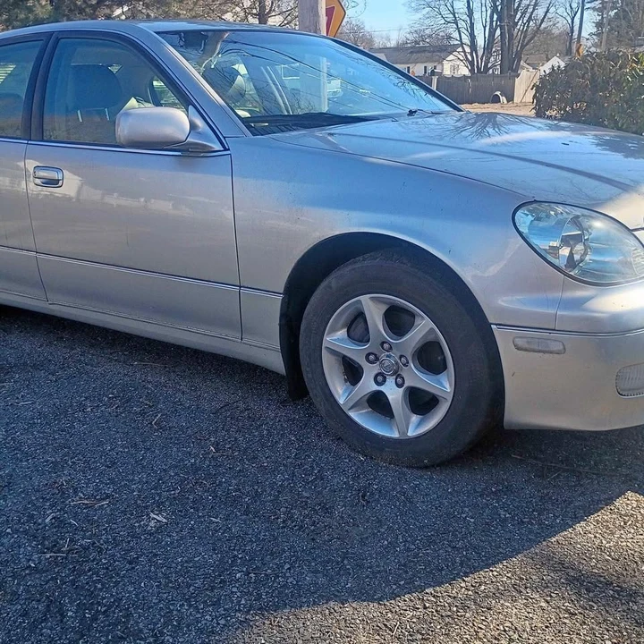 2001 Lexus GS 2nd Gen - Image 2 of 6