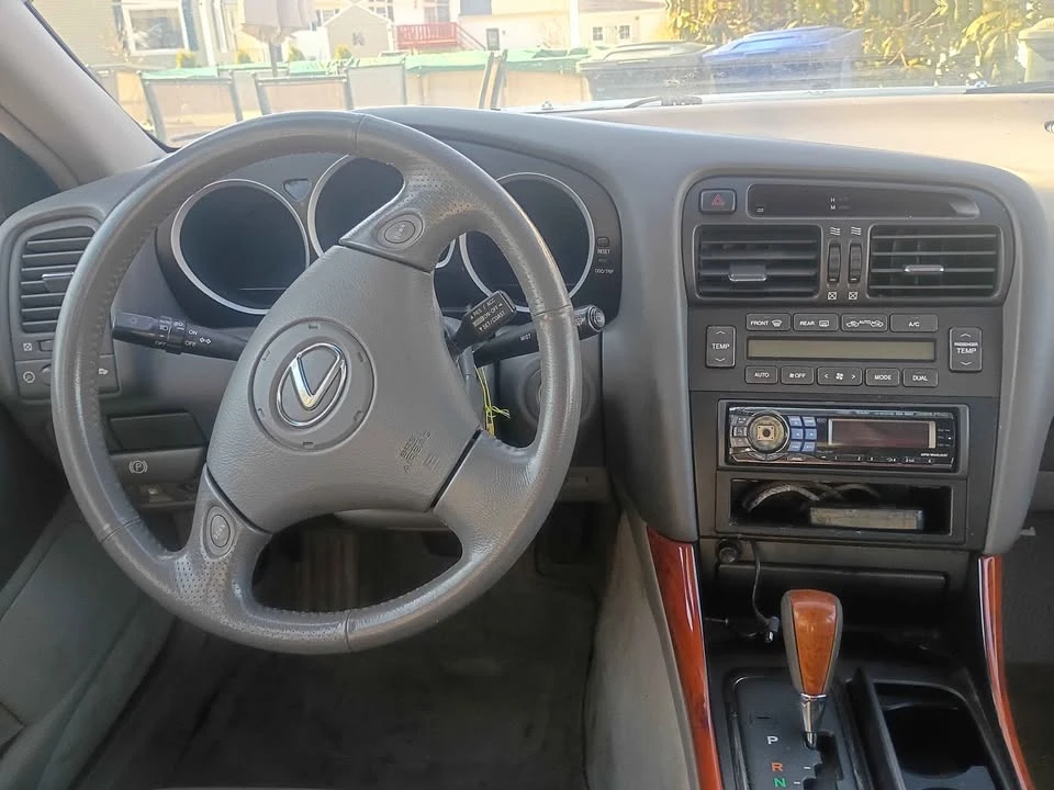 2001 Lexus GS 2nd Gen - Image 3 of 6