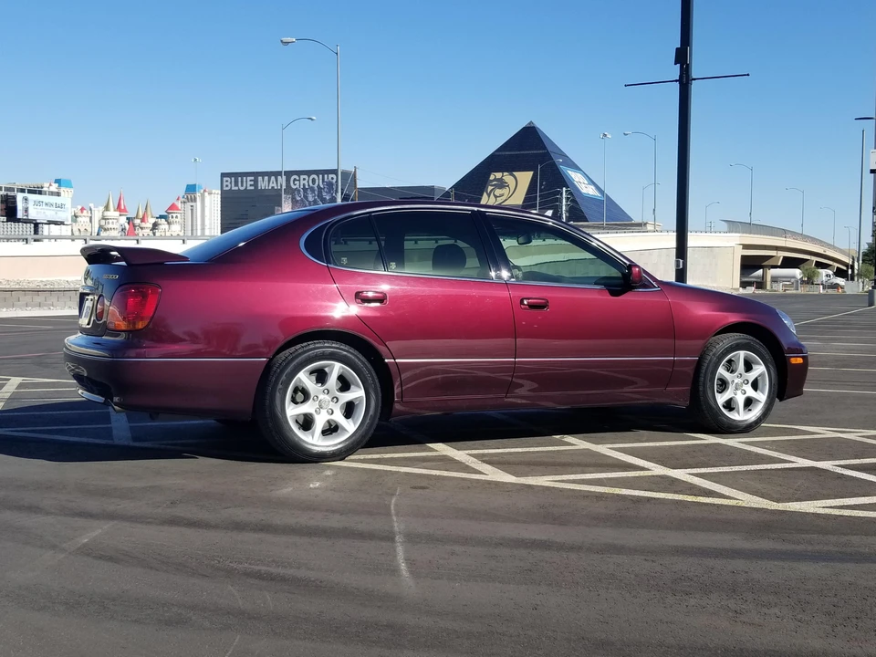 2001 Lexus GS 2nd Gen - Image 11 of 31