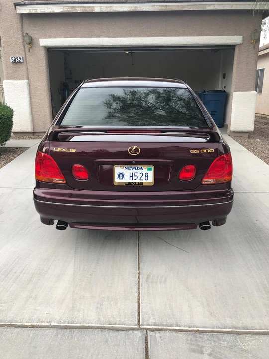 2001 Lexus GS 2nd Gen - Image 9 of 31