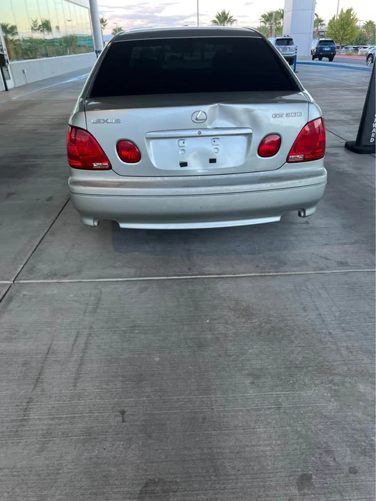 2001 Lexus GS 2nd Gen - Image 4 of 7