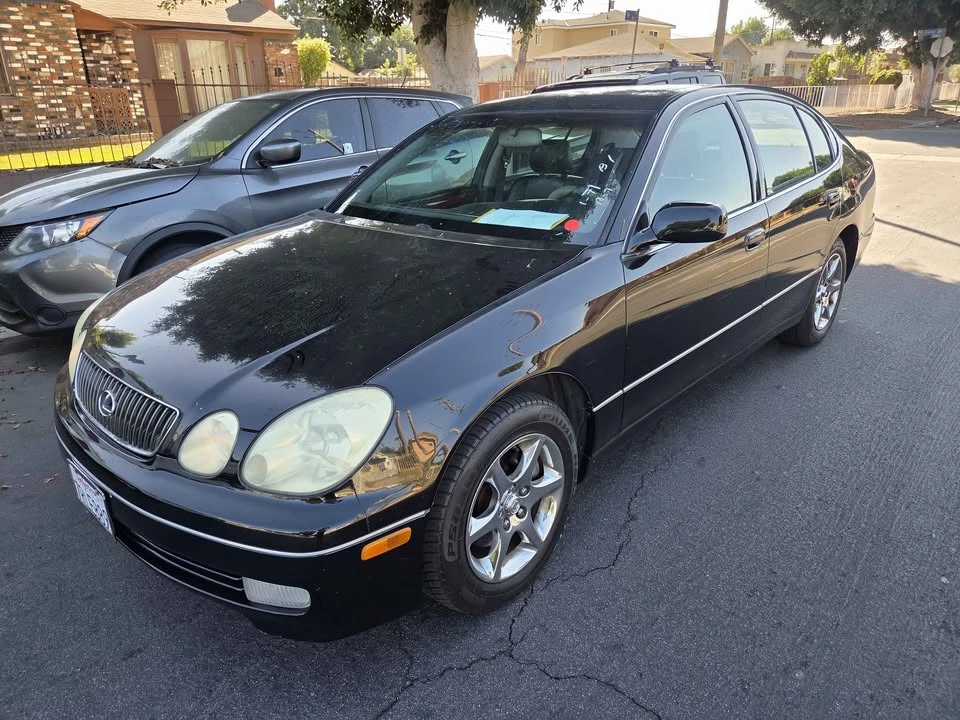 2001 Lexus GS 2nd Gen - Image 2 of 8