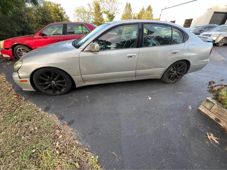 2001 Lexus GS 2nd Gen - Image 3 of 9