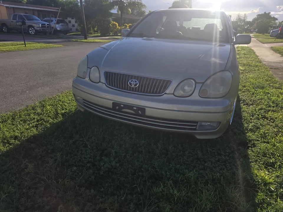 2001 Lexus GS 2nd Gen - Image 8 of 16