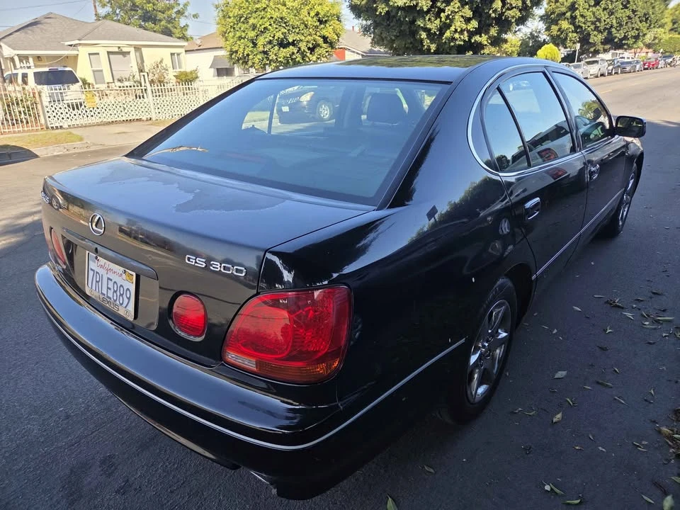 2001 Lexus GS 2nd Gen - Image 4 of 8