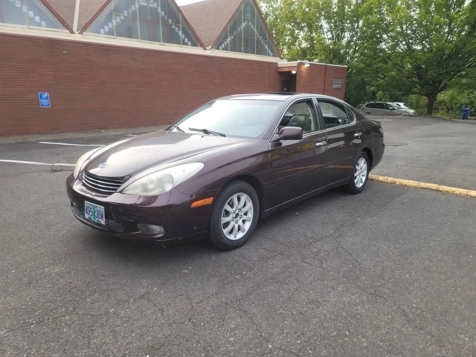 2001 Lexus GS 2nd Gen - Image 4 of 8