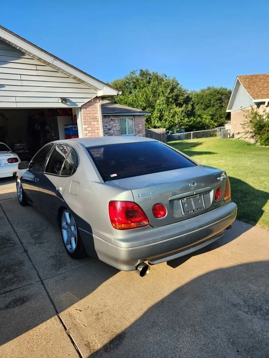 2001 Lexus GS 2nd Gen - Image 9 of 12