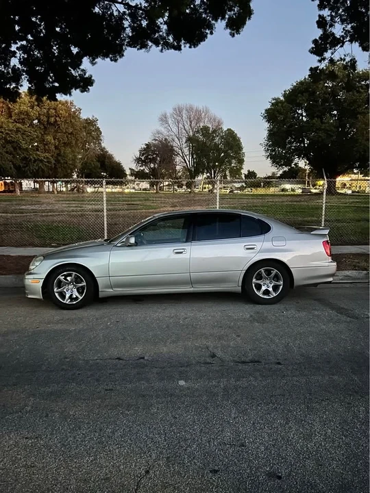 2001 Lexus GS 2nd Gen - Image 2 of 4