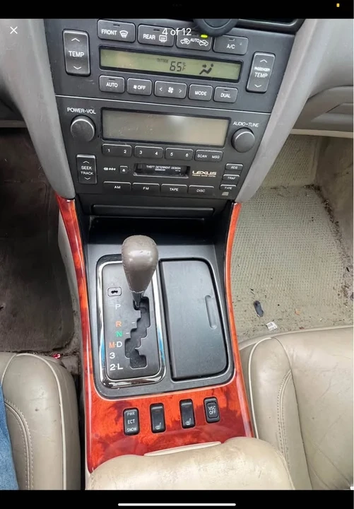 2001 Lexus GS 2nd Gen - Image 2 of 12
