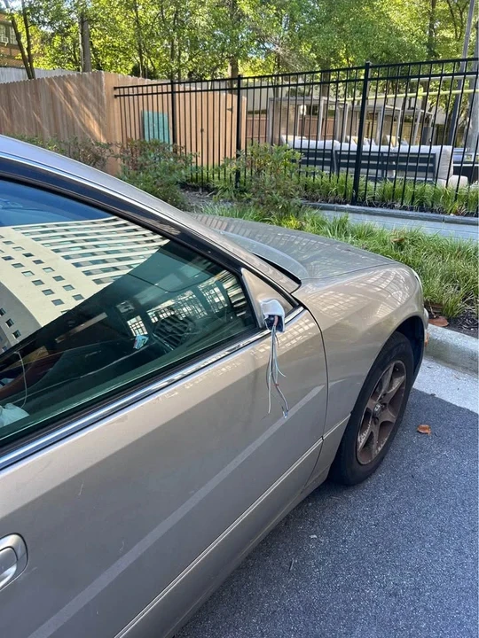 2001 Lexus GS 2nd Gen - Image 4 of 6
