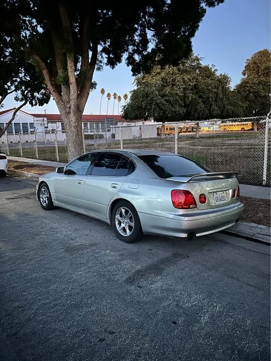 2001 Lexus GS 2nd Gen - Image 3 of 4