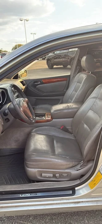 2001 Lexus GS 2nd Gen - Image 6 of 9