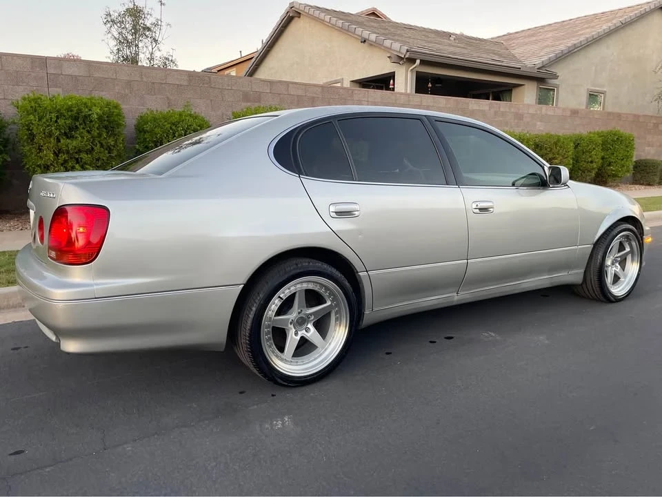 2001 Lexus GS 2nd Gen - Image 2 of 13