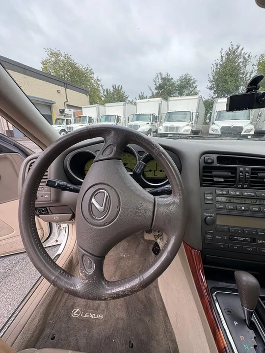 2001 Lexus GS 2nd Gen - Image 17 of 17