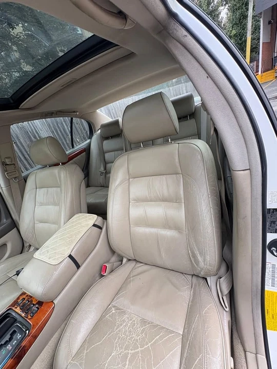 2001 Lexus GS 2nd Gen - Image 12 of 17