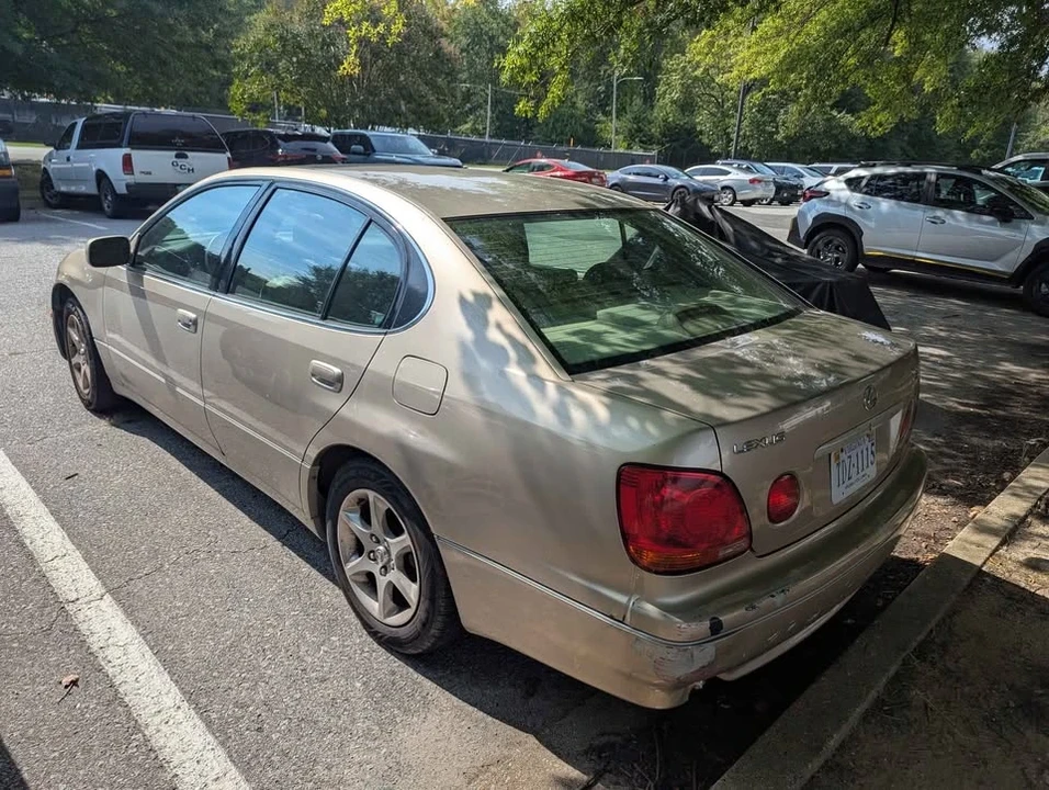 2001 Lexus GS 2nd Gen - Image 5 of 11