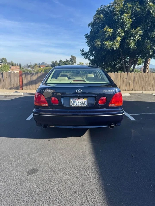 2001 Lexus GS 2nd Gen - Image 2 of 6